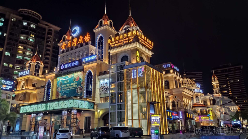 金月(yuè)灣廣場夜景實拍圖